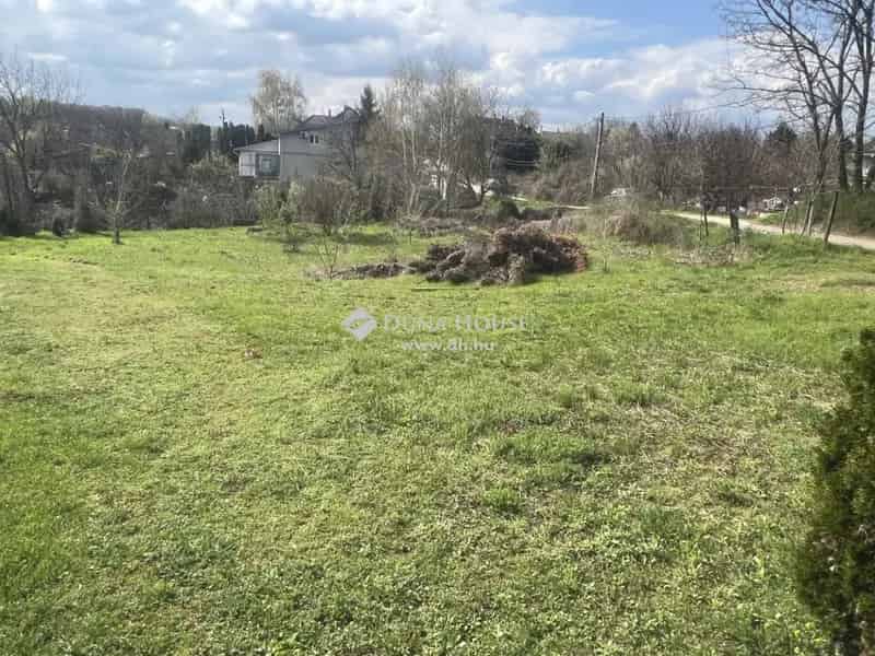 Telek Eladó , Dunaújváros, Dunántúl