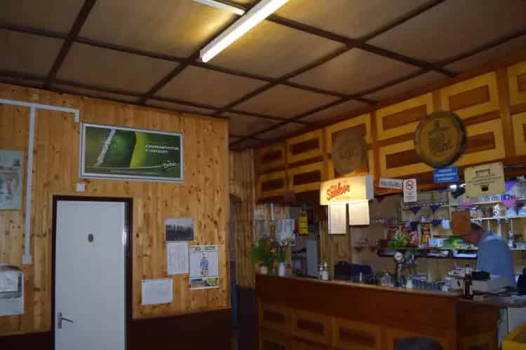 Pécsi eladó kereskedelmi ingatlan, UZ013286