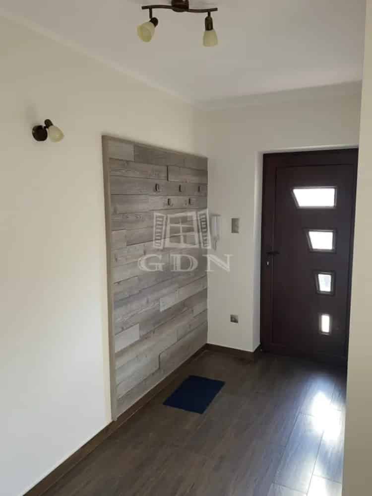 Ház Kiadó , Dunaharaszti, Közép-Magyarország