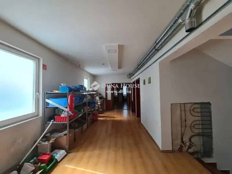 Diósdi 489 m2-es 3 szintes ingatlan eladó
