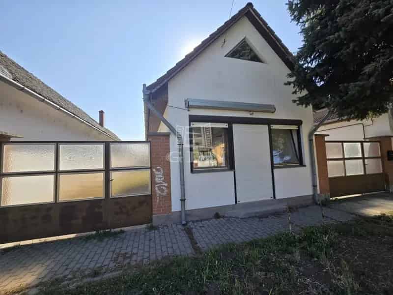 Üzleti célú Kiadó , Bajai járás, Alföld és Észak
