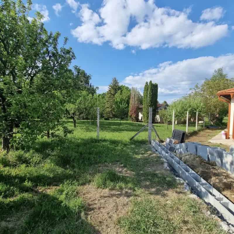 Telek Kiadó , Budakalász, Közép-Magyarország