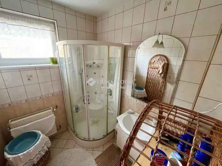 Ház Kiadó , Dunaújvárosi járás, Dunántúl