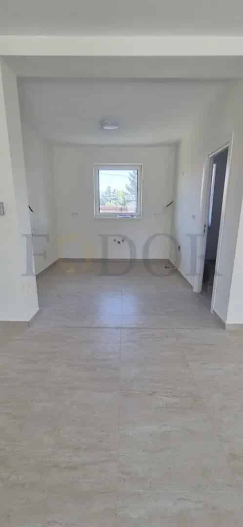 Ház Kiadó , Szigetszentmiklósi járás, Közép-Magyarország