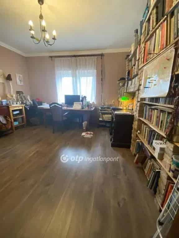 Ház Kiadó , Nagykátai járás, Közép-Magyarország
