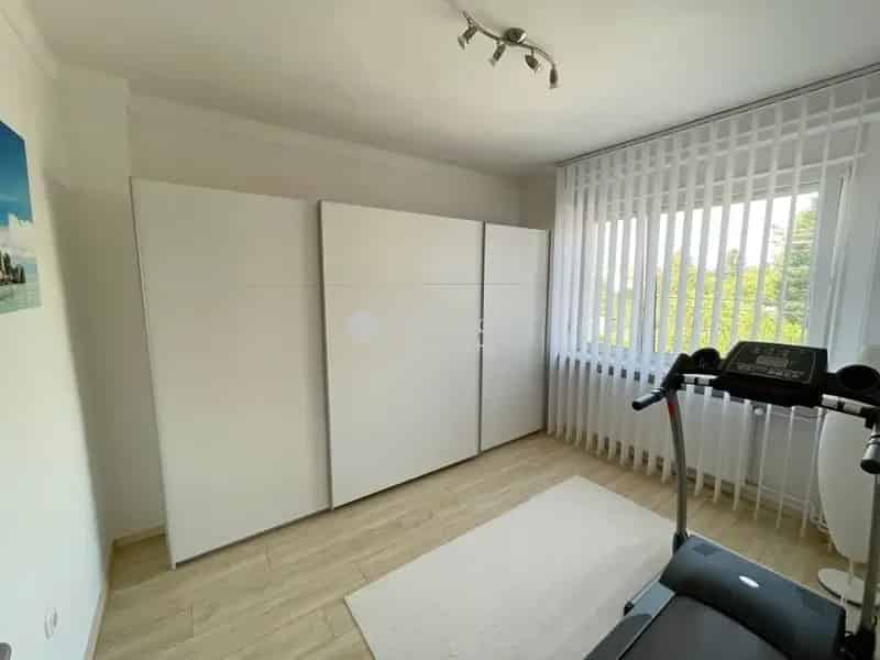Ház Kiadó , Szombathelyi járás, Dunántúl
