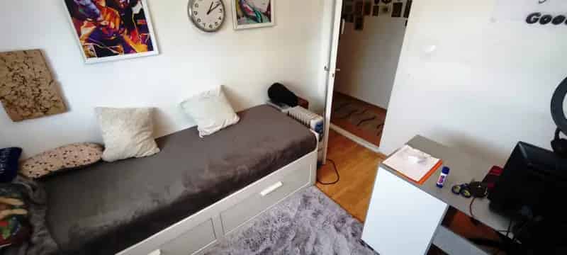 Ház Kiadó , Göd, Közép-Magyarország