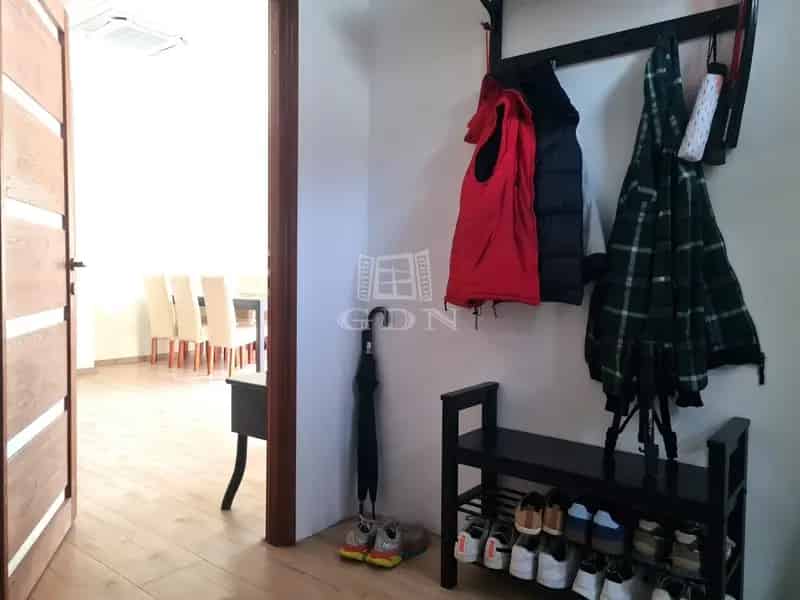 Ház Kiadó , Budapest, Közép-Magyarország