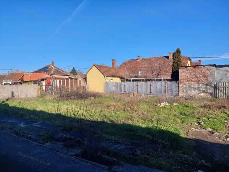 Telek Kiadó , Szolnoki járás, Alföld és Észak