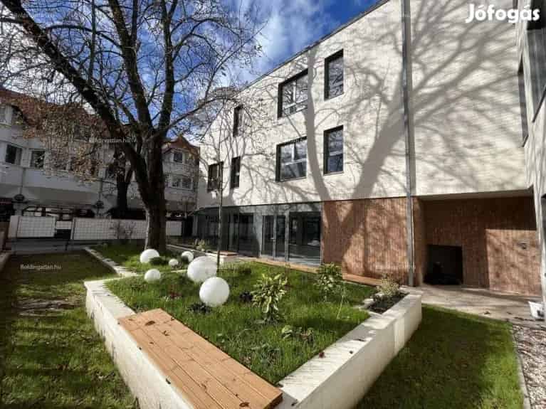 Kálmán I. Sétányon, Földszinti Üzlethelyiség - Siófok, Iroda, üzlethelyiség, ipari ingatlan - Jófogás Ingatlan