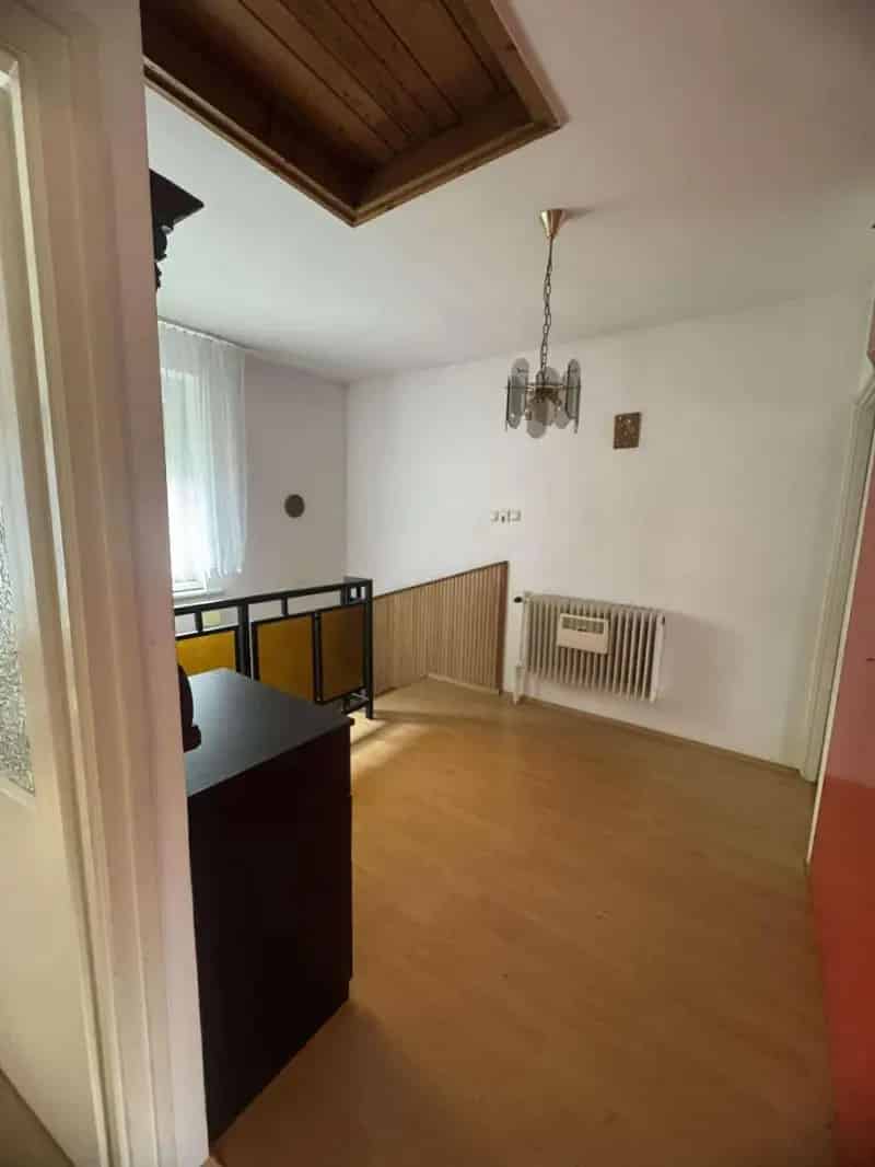 Ház Kiadó , Mosonmagyaróvári járás, Dunántúl