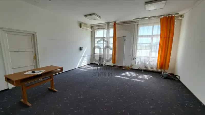 Tököli kiadó kereskedelmi ingatlan, UZ012864