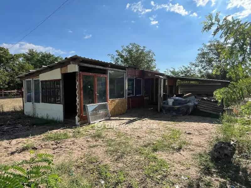 Telek Kiadó , Ceglédi járás, Közép-Magyarország