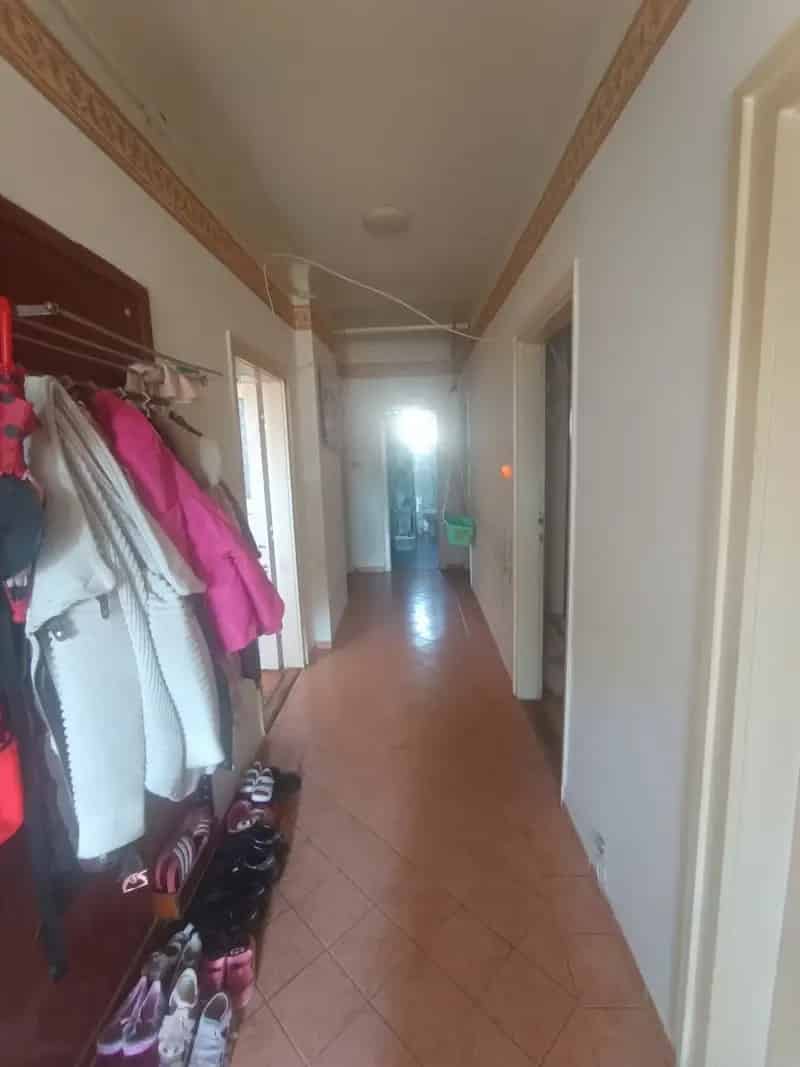 Ház Kiadó , Komlói járás, Dunántúl