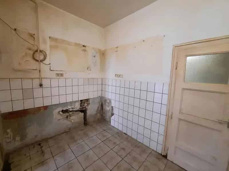 Ház Kiadó , Budapest, Közép-Magyarország