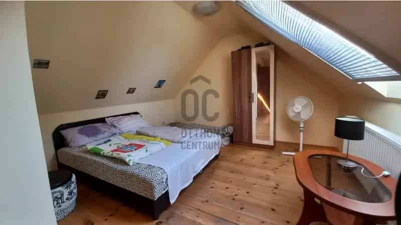 Monoki eladó kereskedelmi ingatlan, UZ015046
