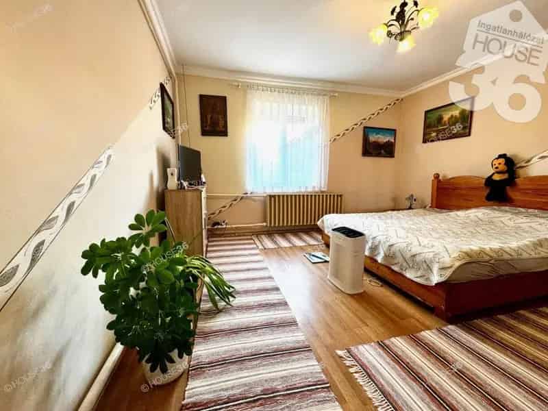 Ház Kiadó , Nagykőrösi járás, Közép-Magyarország