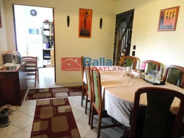 Veresegyház , Fenyves utca