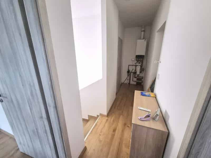 Ház Kiadó , Budapest, Közép-Magyarország