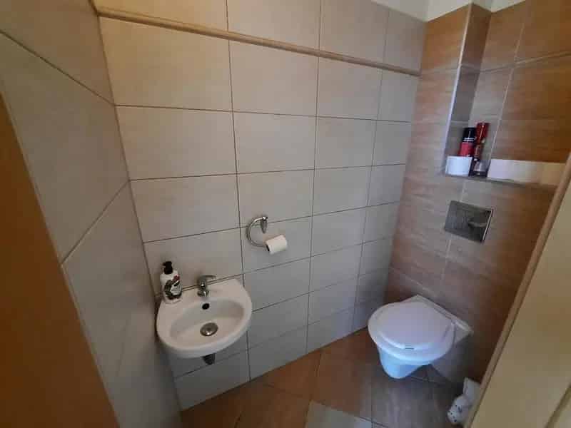 Ház Kiadó , Budapest, Közép-Magyarország