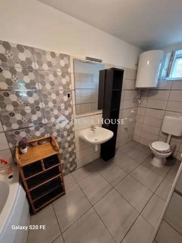 Ház Kiadó , Monori járás, Közép-Magyarország