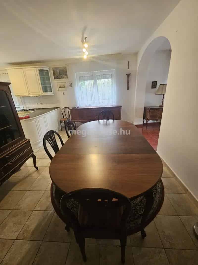 Ház Kiadó , Érdi járás, Közép-Magyarország