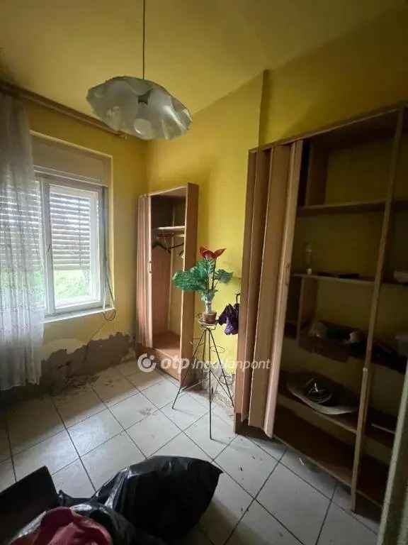 Telek Kiadó , Ceglédi járás, Közép-Magyarország