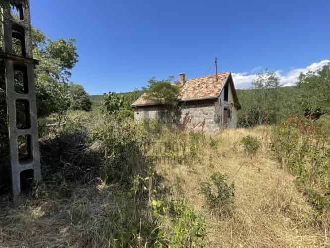 Szentendrei eladó telek, T040349