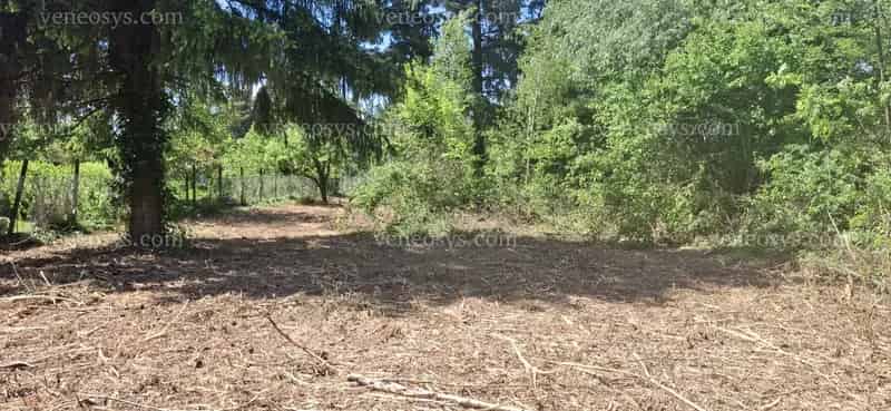 MISKOLC PINGYOM közkedvelt részén ELADÓ 1114 m² ZÁRTKERT!