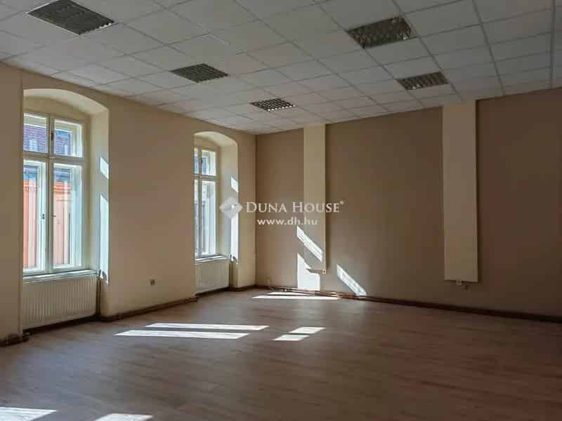 Ház Kiadó , Pécs, Dunántúl