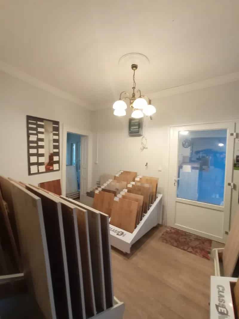 Ház Kiadó , Budapest, Közép-Magyarország