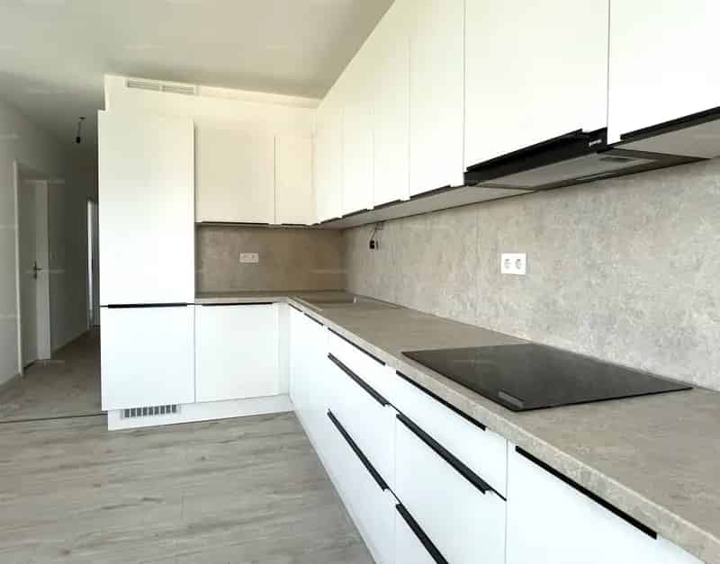 Eladó új építésű, 90,42 m2-es, 3 szobás, kertkapcsolatos, földszinti téglalakás Szekszárdon, a VÁROSKAPU LAKÓPARK 3. épületében.