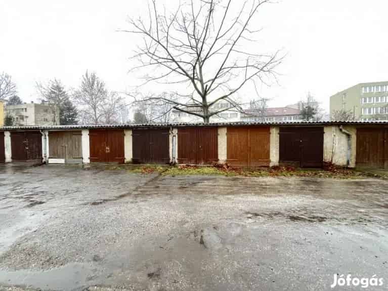 Belvárosban Hunyadi Utcában Garázs Eladó - Kaposvár, Garázs - Jófogás Ingatlan