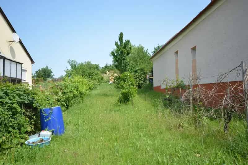 Telek Kiadó , Torony, Dunántúl