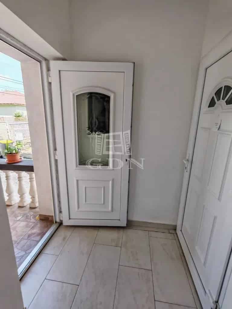 Ház Kiadó , Gödöllői járás, Közép-Magyarország