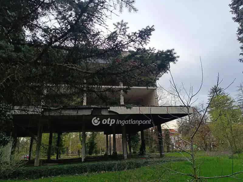Harkány Gyógyfürdő melletti 8852 nm-es telek eladó