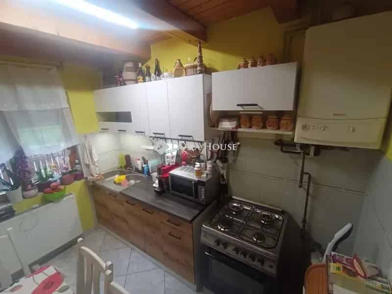 Ház Kiadó , Budapest, Közép-Magyarország