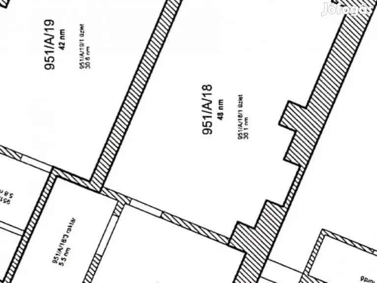 Makó Kossuth u.48 m2 üzlet, befektetőknek eladó, 5 Kwh-os napelem leh - Makó, Iroda, üzlethelyiség, ipari ingatlan - Jófogás Ingatlan