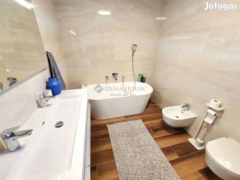 106 nm-es Penthouse Lakás eladó Pécs Mecsekoldalon
