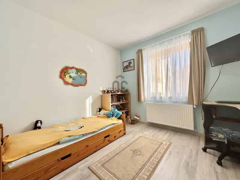 Ház Kiadó , Győri járás, Dunántúl