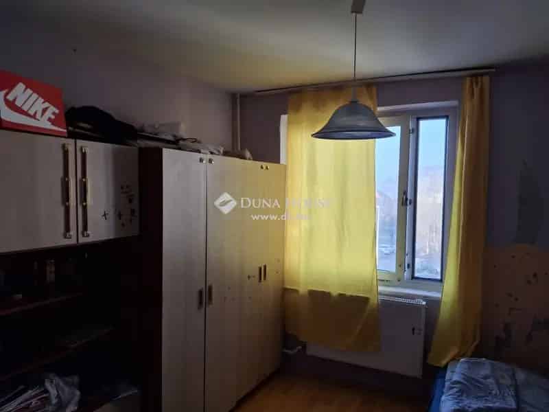 Lakás Eladó , Tatabánya, Dunántúl