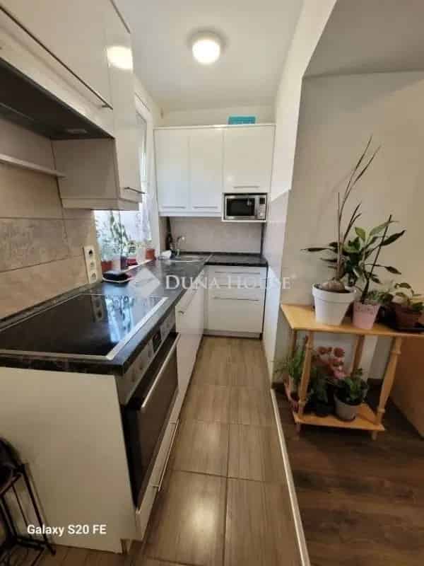 Ház Kiadó , Monori járás, Közép-Magyarország