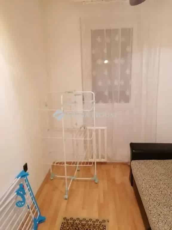 Lakás Kiadó , 9, Bajcsy-Zsilinszky utca, Pécs, Dunántúl