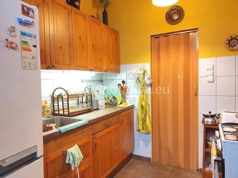Ház Kiadó , Budapest, Közép-Magyarország