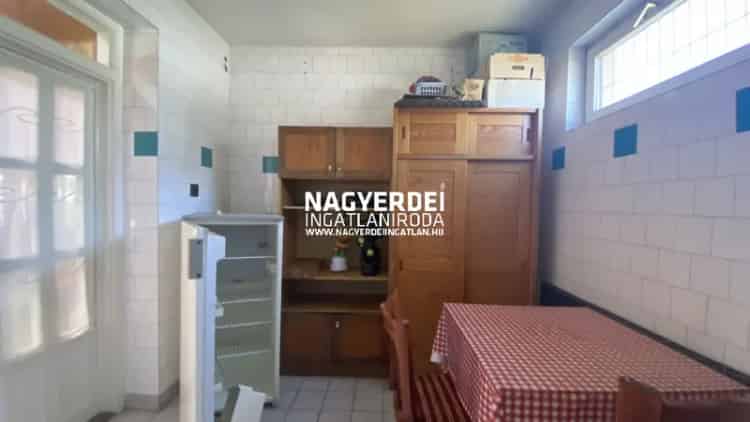 Téglási Vendéglő és Panzió Kiadó 18 Főnek