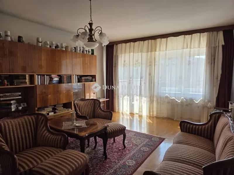Lakás Kiadó , 9, Bajcsy-Zsilinszky utca, Pécs, Dunántúl