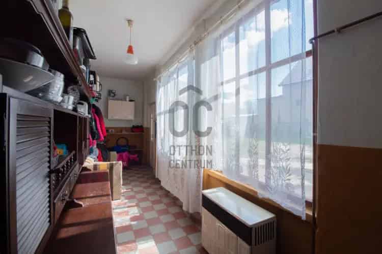 Ászári eladó családi ház, H502243
