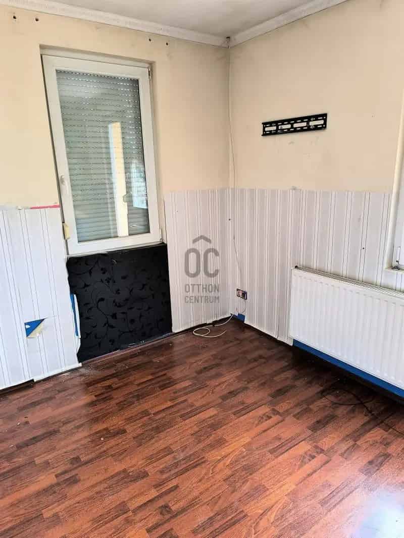 Ház Kiadó , Tatabányai járás, Dunántúl