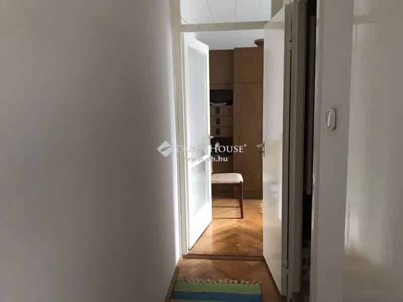 Lakás Eladó , 2, Fő tér, Siófok, Dunántúl