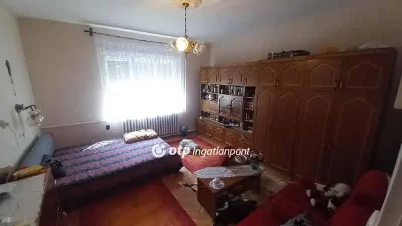 Ház Kiadó , Kalocsai járás, Alföld és Észak